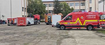 VIDEO Vrancea: Exercițiu de intervenție în cazul unui cutremur de 7,4 grade, la un colegiu din Focșani