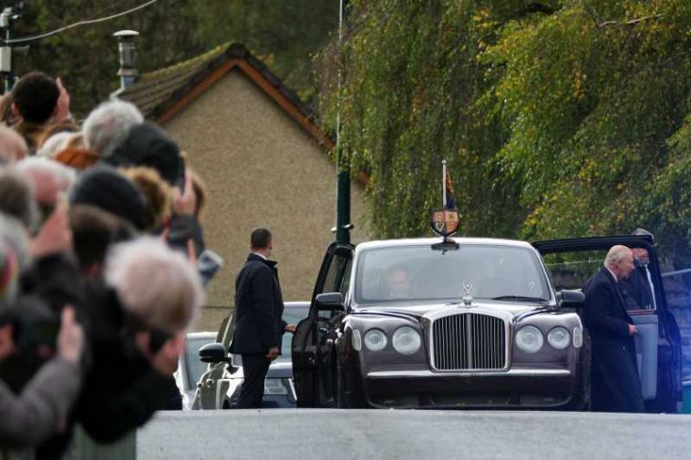 Regele Charles al III-lea, regina Camilla și prințul William comemorează 60 de ani de la dezastrul de la Aberfan