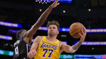 Baschet: NBA – Luka Doncic a făcut spectacol la primul meci al lui LA Lakers din acest sezon