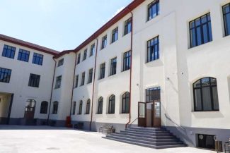 ISJ Argeș: Agresiunea de la Colegiul Tehnic ‘Armand Călinescu’ a avut loc în baie, în timpul unei pauze