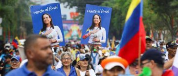 Venezuela: Mii de oameni au ieșit în stradă pentru a cere întoarcerea liderei opoziției, Maria Corina Machado