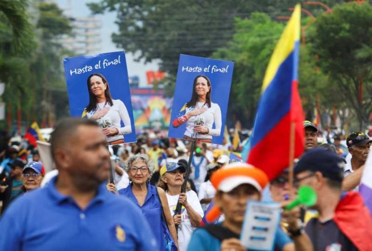 Venezuela: Mii de oameni au ieșit în stradă pentru a cere întoarcerea liderei opoziției, Maria Corina Machado