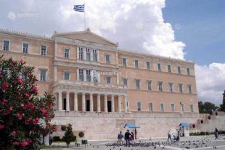 Grecia: Parlamentul a aprobat interzicerea utilizării platformelor de socializare de către copiii sub 15 ani