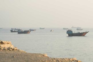 Emiratele Arabe Unite: O scurgere de petrol a afectat plajele în apropiere de strâmtoarea Ormuz