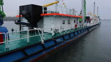 BTA/ Două nave botezate la Ruse pentru a sprijini navigația pe Dunăre