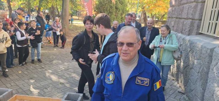 Arad: Expoziție aniversară dedicată celor 45 de ani de la zborul în spațiu al lui Dumitru Prunariu