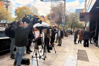 Bulgaria: Indignare după o agresiune comisă de un agent de pază al președintei parlamentului asupra unei jurnaliste