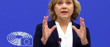 Un grup de eurodeputați cere măsuri împotriva rețelelor sociale, în contextul violențelor din Franța, Italia și Belgia