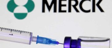Vaccinul Merck/Moderna împotriva cancerului reduce cu 42% riscul de deces sau de recidivă în cazul melanomului