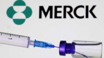 Vaccinul Merck/Moderna împotriva cancerului reduce cu 42% riscul de deces sau de recidivă în cazul melanomului