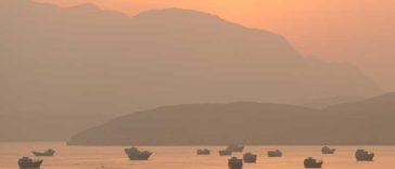 Iranul avertizează că nu va permite revenirea navelor de război americane în Golful Persic