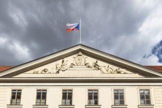 Cehia: Coaliția avansează în reforma mass-media printr-un vot rapid în timpul nopții