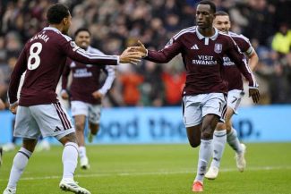 Fotbal: Aston Villa a învins liderul Manchester City (2-1), în Premier League