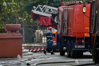 Teleorman: Explozie urmată de incendiu într-o locuință din Roșiorii de Vede; două persoane au suferit arsuri