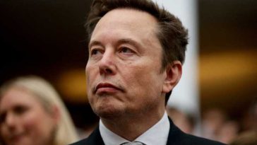 Musk acuză Ucraina de încălcarea condițiilor de utilizare ale Starlink