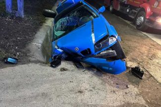 Neamț: Trei tineri și două fete, transportați la spital în urma unui accident în comuna Țibucani