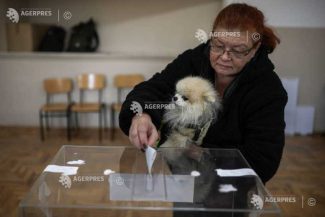 Bulgarii votează la alegerile prezidențiale pe fondul temerilor legate de securitate și al diviziunilor privind războiul din #Ucraina