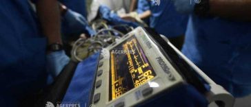 Suceava: Două persoane rănite, după ce au fost lovite de un cal la un târg din comuna Satu Mare