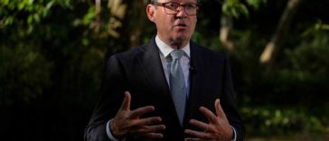 Prim-ministrul britanic Andy Burnham solicită o ”discuție sinceră” privind libera circulație în cadrul UE