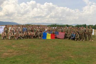 Ambasada SUA: Militarii americani și români lucrează umăr la umăr pentru siguranța flancului estic al NATO