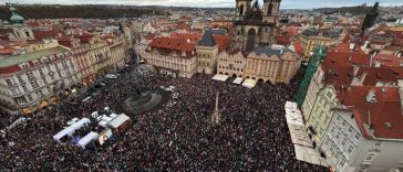 Zeci de mii de cehi protestează împotriva reformei mass-media ca posibilă modalitate de cenzură (FOTO/VIDEO)