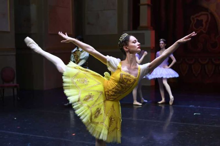 Ziua Mondială a Baletului: Ora de studii a balerinilor Operei Naționale București – deschisă publicului, joi