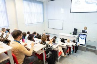 Mureș: Metode de accesare a conținutului audiovizual de către nevăzători și surzi, elaborate prin proiectul Erasmus+ AVTiA
