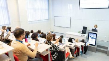 Mureș: Metode de accesare a conținutului audiovizual de către nevăzători și surzi, elaborate prin proiectul Erasmus+ AVTiA