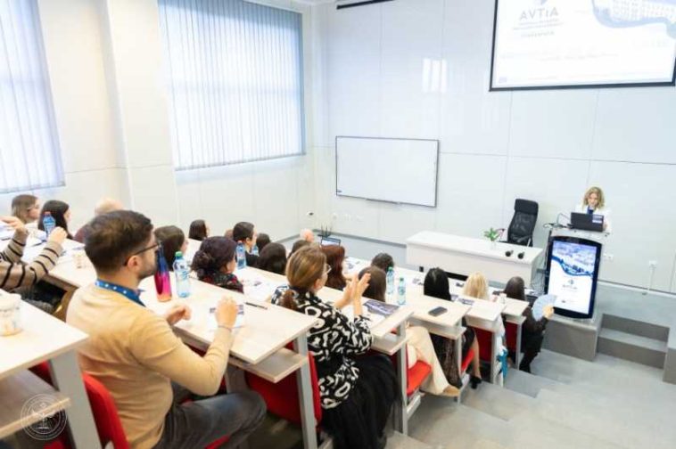 Mureș: Metode de accesare a conținutului audiovizual de către nevăzători și surzi, elaborate prin proiectul Erasmus+ AVTiA