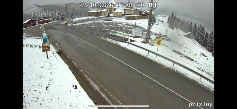Maramureș: Opt tone de material antiderapant răspândite în Pasul Prislop, pe DN 18, în urma ninsorilor