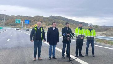 Ministrul Transporturilor spune că vor fi întârzieri pe loturile 2 și 3 ale autostrăzii Sibiu-Pitești; lotul 4 se deschide luna viitoare