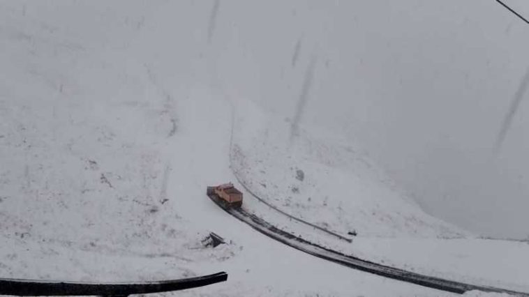 CNAIR: Condițiile meteorologice nefavorabile închid temporar circulația pe Transfăgărășan (DN 7C)