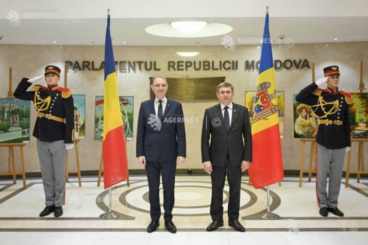 Premierul Luca Niculescu, primit de președintele Parlamentului Republicii Moldova, Igor Grosu
