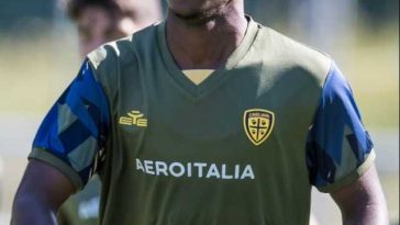 Fotbal: Atacantul Yael Trepy a jucat din nou pentru Cagliari, la două luni după ce a fost în comă