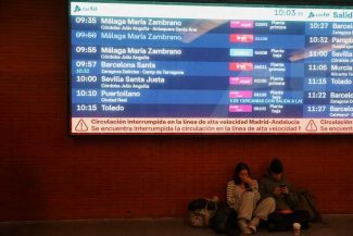 Două trenuri de mare viteză s-au ciocnit în Spania