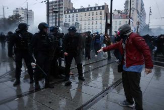Franța: Experți ONU, ”consternați” de ”represiunea” manifestațiilor studențești