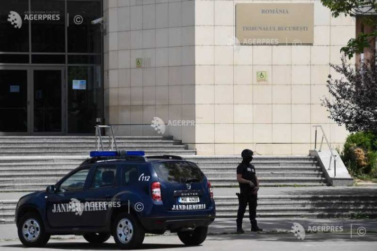 Mandat de arestare pentru primarul din Slănic Moldova, prins cu mită de procurori