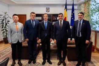 AUR: Întrevederi cu ambasadori și ministrul ceh de Externe; discuții despre relațiile bilaterale și ”starea democrației” în România
