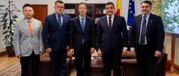 AUR: Întrevederi cu ambasadori și ministrul ceh de Externe; discuții despre relațiile bilaterale și ”starea democrației” în România