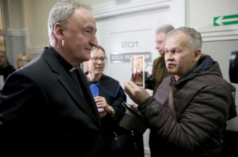 Episcop polonez condamnat pentru că nu a raportat posibile abuzuri sexuale comise de doi preoți din dioceza sa