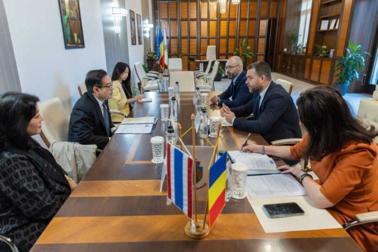 Ciprian Ciucu și ambasadorul Thailandei au discutat despre potențiale programe educaționale în comun