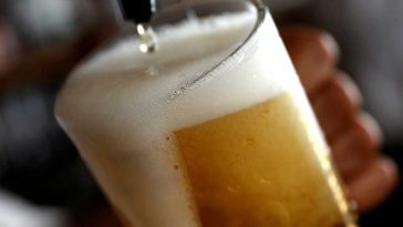 Producătorii de bere încep să resimtă efectele războiului prelungit din Iran