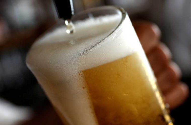 Producătorii de bere încep să resimtă efectele războiului prelungit din Iran