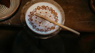 Sibiu: Muzeul ASTRA promovează ceramica de Horezu la Salonul Internațional al Patrimoniului Cultural de la Paris