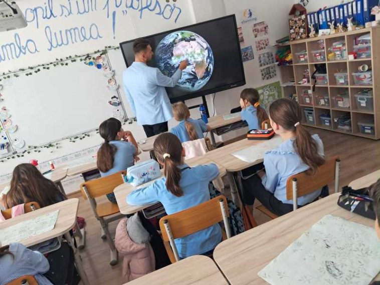 REPORTAJ/Bihor: Roberto Popa, meteorologul autodidact care a învățat să citească semnele cerului