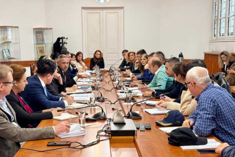 Ministrul Florin Barbu, consultări cu fermierii pe teme majore din agricultură