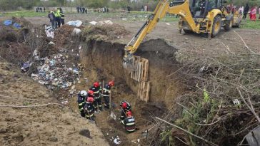 Călărași: Pompierii intervin pentru căutarea și extragerea unui bărbat de 25 de ani prins sub un mal de pământ
