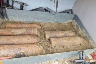 Iași: Proiectile explozive neexplodate de calibru 150 milimetri, ridicate de pirotehniștii ISU de pe șantierul autostrăzii A8
