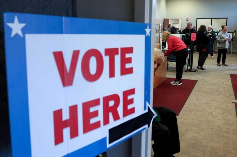 SUA/Alegeri la jumătatea mandatului: Un număr record de aproape 48 de milioane de americani au votat deja