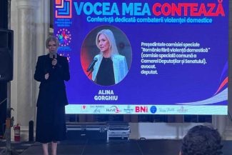 Gorghiu: Registrul agresorilor și brățară odată cu ordinul de protecție, în lucru la Comisia ‘România fără violență domestică’